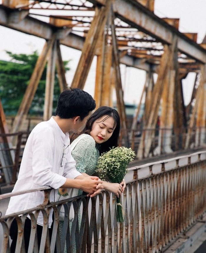 Địa điểm chụp ảnh đẹp ở Hà Nội, cầu Long Biên